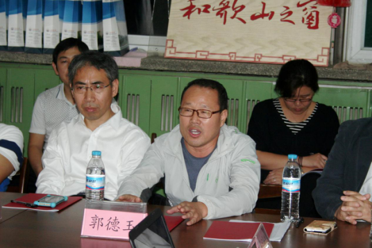 (德州市国际投资促进中心主任李桂忠主任发言)